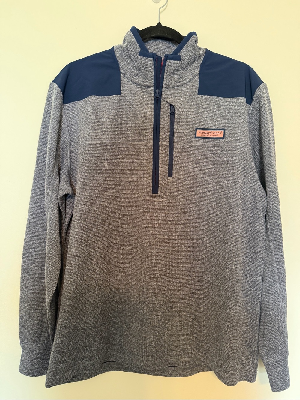 Vineyard Vines Men's Performance Gray Pull-Over Quarter Zip with Navy Accents